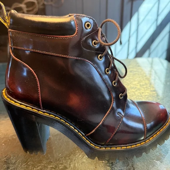 Dr.Martens Averil Arcadia Leather Cherry Ankle Heeled Boots Size 11 - Picture 4 of 10
